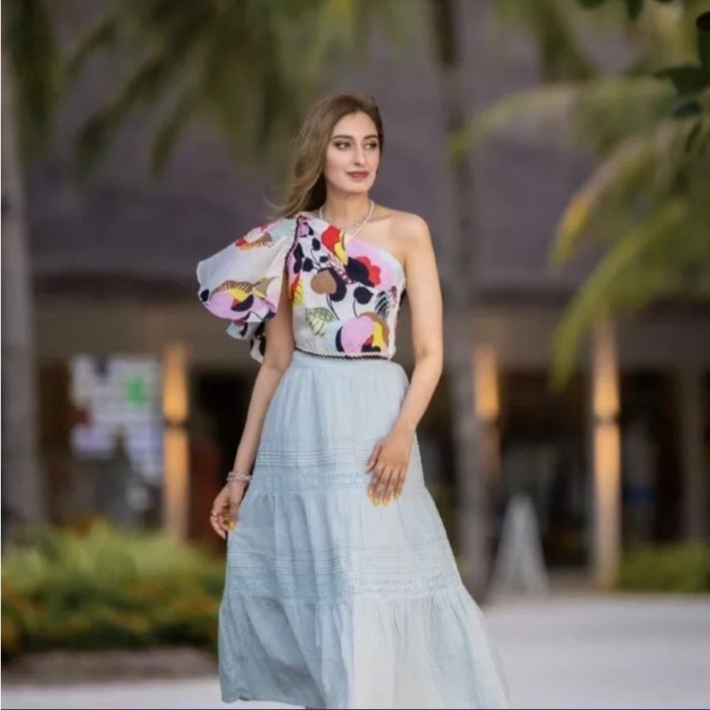 NWT Zara Cropped Floral Assymetric Women's Size Medium